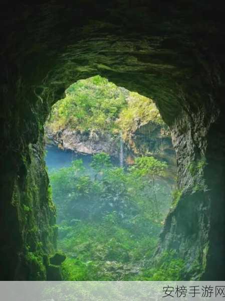 桃源洞口已是溪水：水流淌过桃源洞